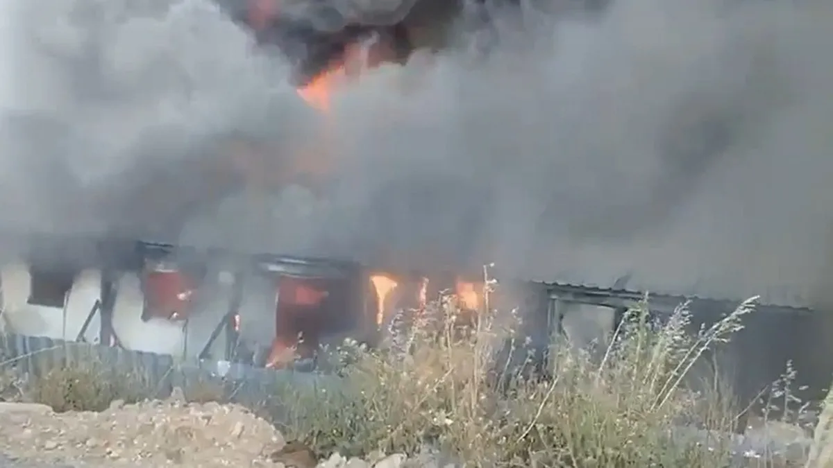 Bodrum'da işçi konteynerlerinde yangın!