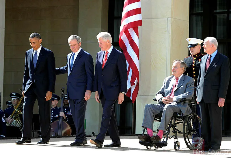 Evinde düşen eski ABD Başkanı Jimmy Carter hastaneye kaldırıldı 1