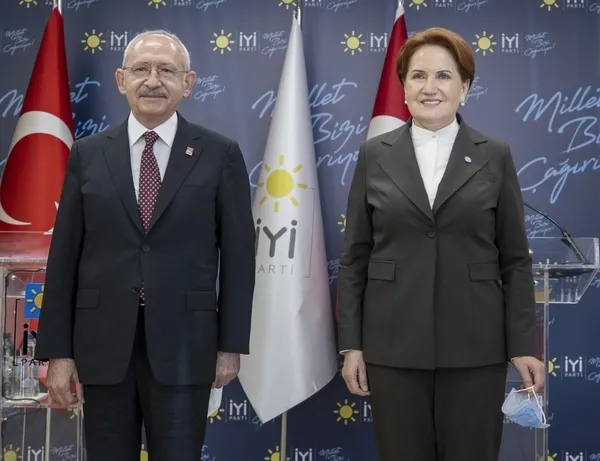 iyi-partililer-adayimiz-aksener-demeye-basladi-lutfu-turkkan-bu-turkiye-hayal-edin-1666120073756.jpg İYİ Partililer 'Adayımız Akşener' demeye başladı! Kulisler alevlendi: "Partiyi kaybetmemek için masayı dağıtmayı göze aldı" - 10