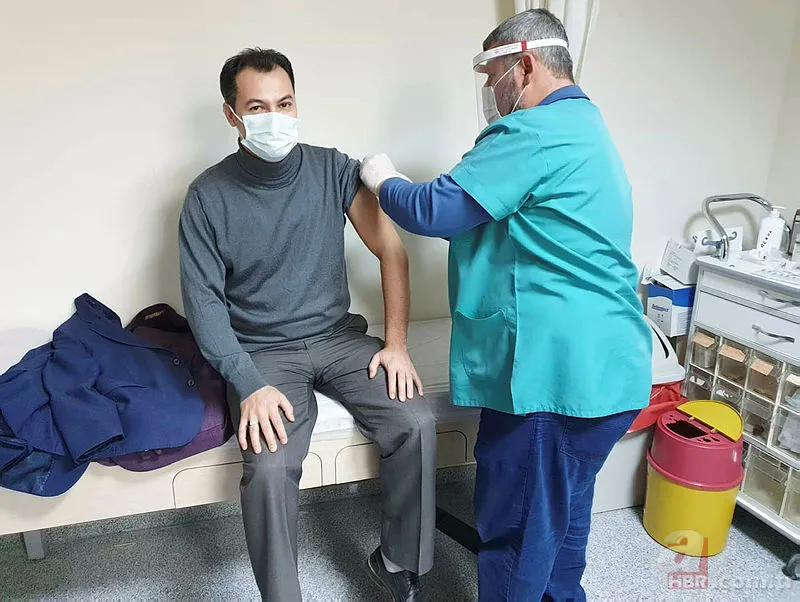 Son dakika: Kim ne zaman aşı olacak? Korona aşısı tarihleri açıklandı mı? MHRS ile Covid-19 aşı randevusu nasıl alınır? 3