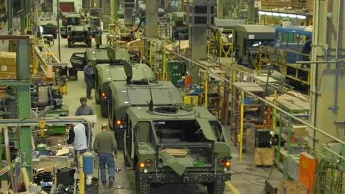 Yunanistan krizden çıkamıyor! En büyük askeri araç firmasını resmen İsrail'e sattılar - 1