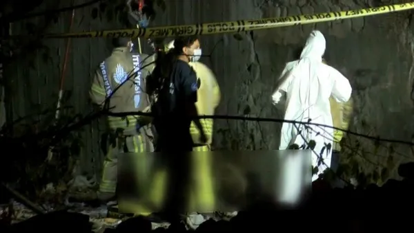 istanbul-bagcilarda-bos-arsadaki-kuyuda-ceset-bulundu-sorusturma-baslatildi-1693105376804.jpeg İstanbul Bağcılar'da boş arsadaki kuyuda ceset bulundu! Soruşturma başlatıldı - 1