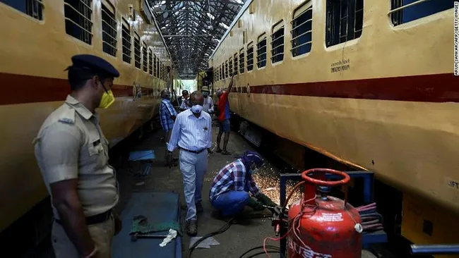 Hindistan’da coronavirüsle mücadele! Tren vagonları karantina merkezine dönüştürüldü - 2