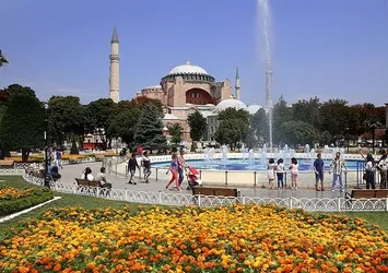 Turizm geliri 4. çeyrekte yüzde 95 arttı