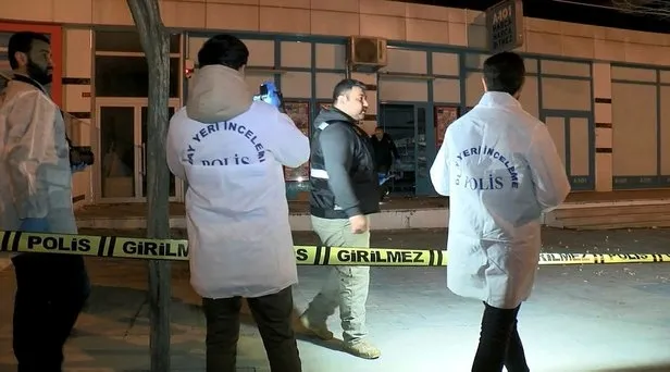 Arnavutköy'de bir markete el yapımı patlayıcı atıldı - 2