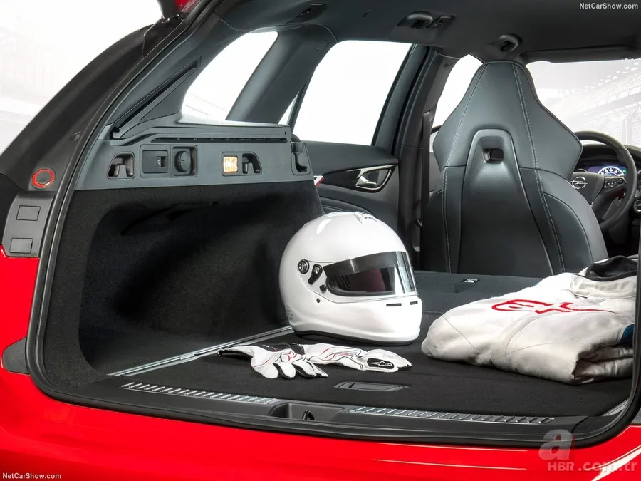 Opel Insignia 200 beygirlik benzinli seçenekle geliyor 6