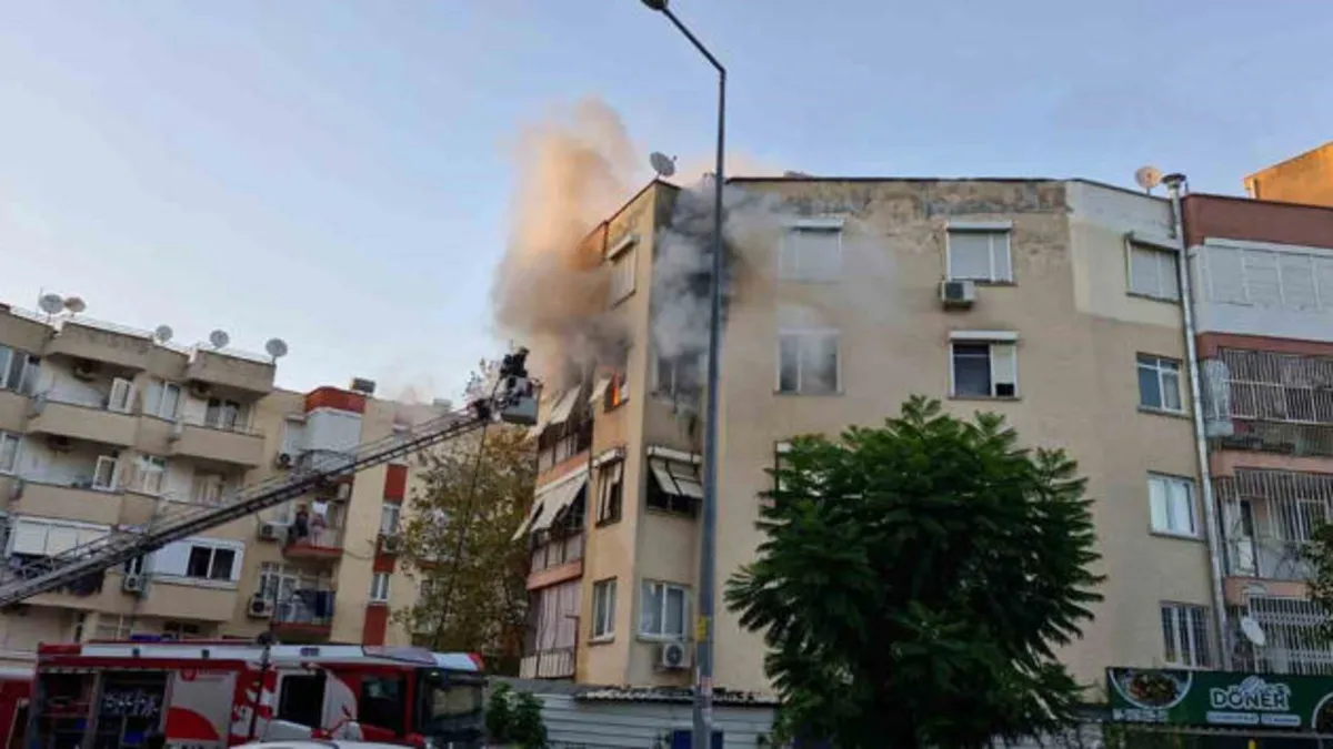 Antalya'da bir evde çıkan yangın söndürüldü