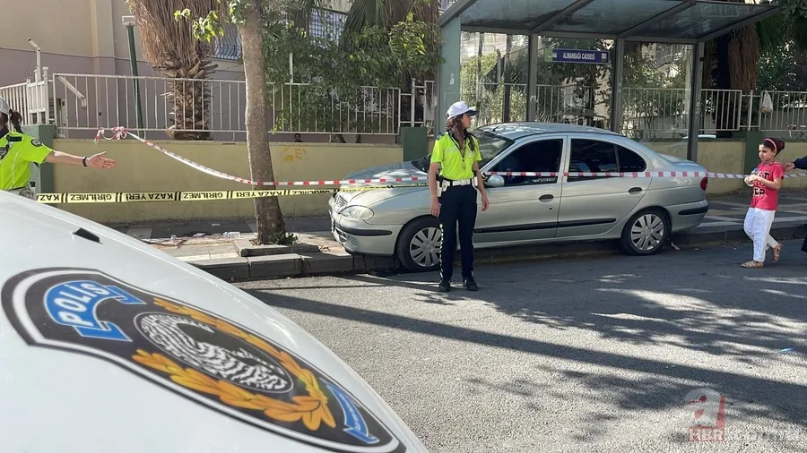 Şanlıurfa’da korkunç kaza! Otomobil durağa daldı: 1 çocuk öldü 3 yaralı 1