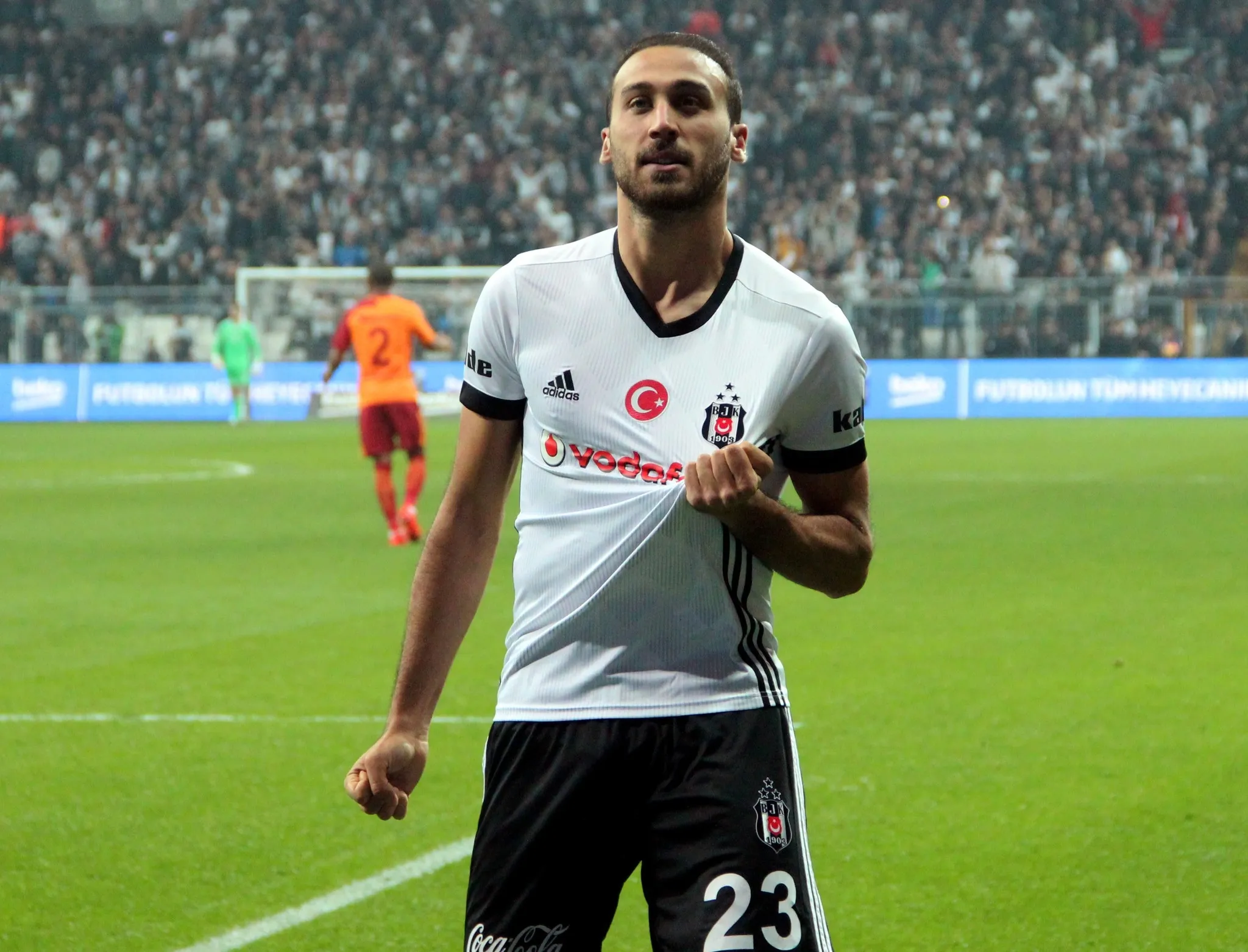 Stuttgart, Cenk Tosun'a talip oldu