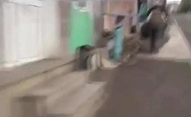 Kamera karşısında askere moral vermek isteyen Ermeni bomba patlayınca kaçtı - 2