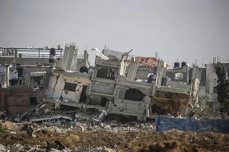 Katil İsrail ölüleri de hedef aldı! Toplu mezarlığa bombalı saldırı | Terör ordusunda istifa dalgası