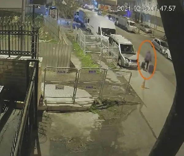 Son dakika: İstanbul Yenibosna’da tabur komutanlığında keşif yapan DEAŞ’lı terörist yakalandı! Akılalmaz savunma