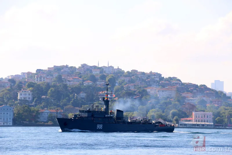 İki Rus gemisi peş peşe Boğaz'dan geçti! Dikkat çeken detay 1