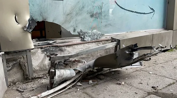 Son dakika | Gaziosmanpaşa TÜGVA ofisinin bulunduğu binanın yakınında korkutan patlama!