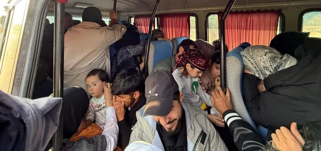 Çeşme'de 40 düzensiz göçmen yakalandı