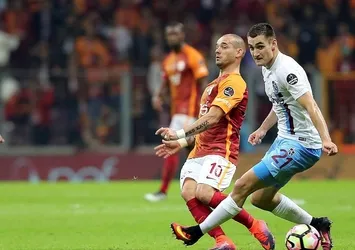 Wesley Sneijder ‘feda’ kurbanı olmuş
