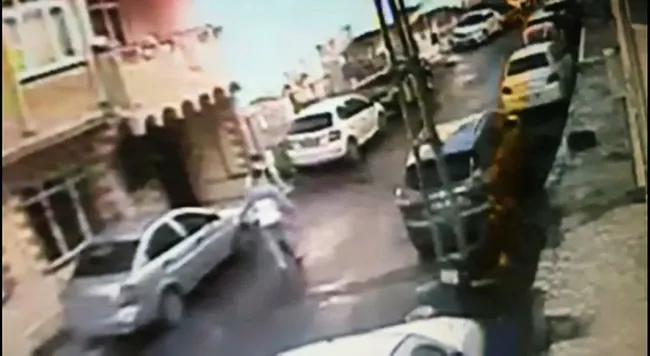 İstanbul’un göbeğinde bıçaklı dehşet kamerada! Selam verip kabusu yaşattı - 2