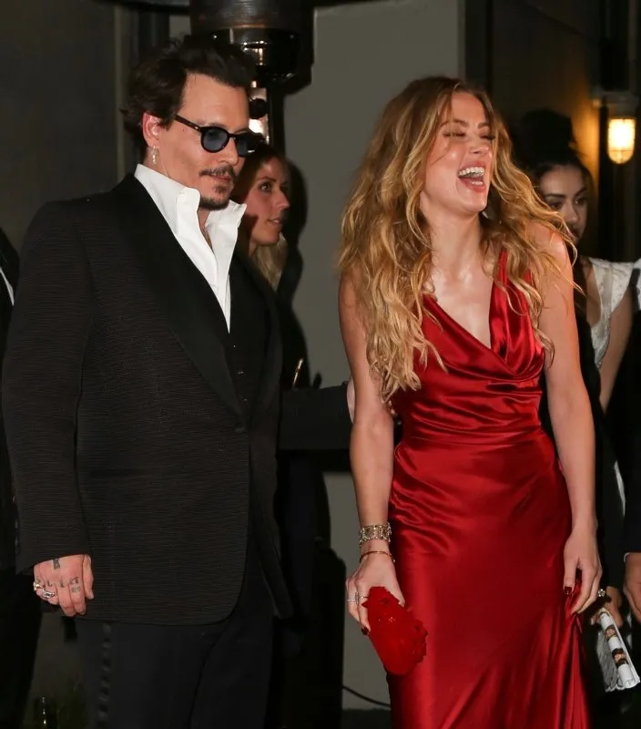 Johnny Depp’ten eski eşi Amber Heard’e tazminat davası: Bana şiddet uyguladı