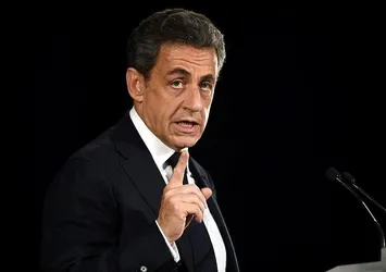Nicolas Sarkozy: Sınır kapılarımız kevgir değil! Yeniden seçilirsem...