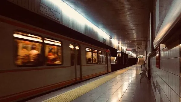 mansur-yavas-ankaradaki-toplu-ulasim-krizini-cozemiyor-yuzlerce-kisi-magdur-1691560034986.jpg Mansur Yavaş Ankara’daki toplu ulaşım krizini çözemiyor! Yüzlerce kişi mağdur… - 4