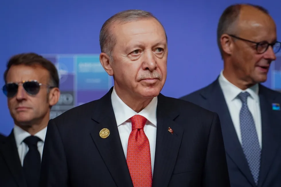 cumhurbaskanligi-hukumet-sisteminin-8yili-turkiye-istikrar-adasina-donustu-1783605378693.jpeg Türkiye istikrar adasına dönüştü - 2