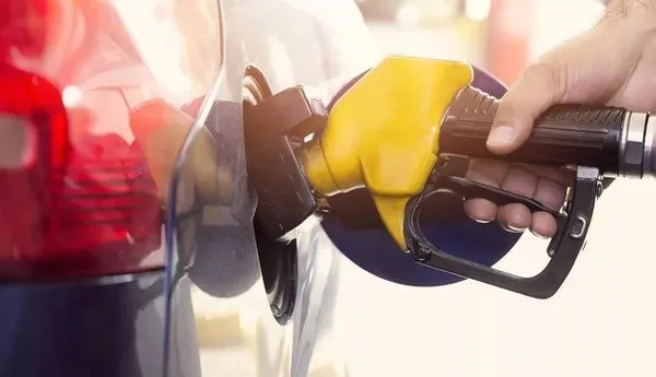 Motorin fiyatlarında indirim yapıldı! Zamı duyuran EPGİS indirimi duyurmadı