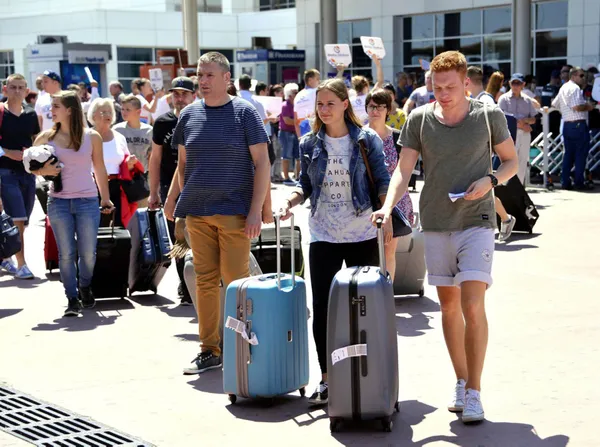1661155870997.jpg Türkiye'ye turist akını! 7 ayda 23 milyon yolcu - 4