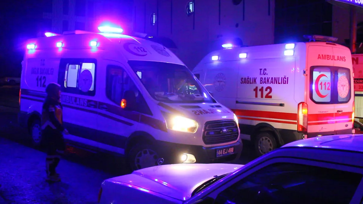 Malatya’da yol verme kavgası kanlı bitti: 2'si ağır 5 yaralı