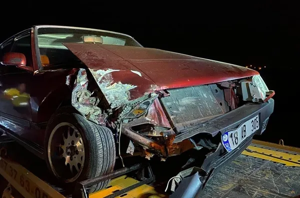 Şanlıurfa'da 1 kamyonet 2 otomobilin karıştığı feci kaza! - 2