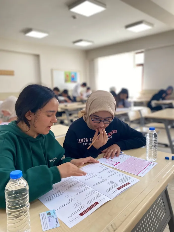 1715341155909.jpeg Türkiye Entelektüel Oyunları Liseler Arası Bilgi Yarışması'nda finale kalan öğrenciler belli oldu - 4