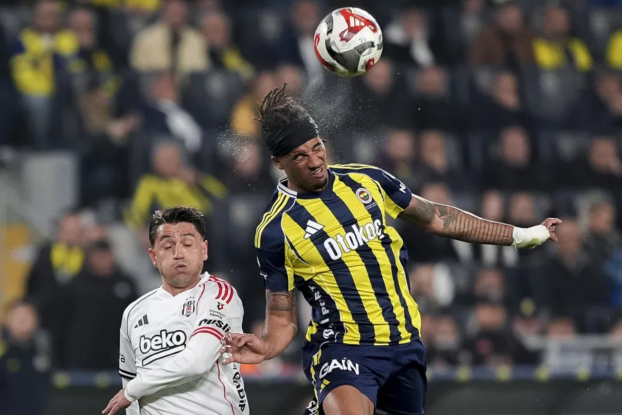 kanarya-uzatmalarda-hayat-buldu-fenerbahce-besiktasi-tek-golle-gecti-1775416825358.jpg FOTOĞRAF (AA)