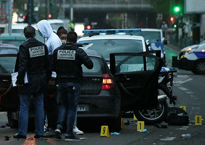 Son dakika: Fransa'da iki polise saldırı - 2