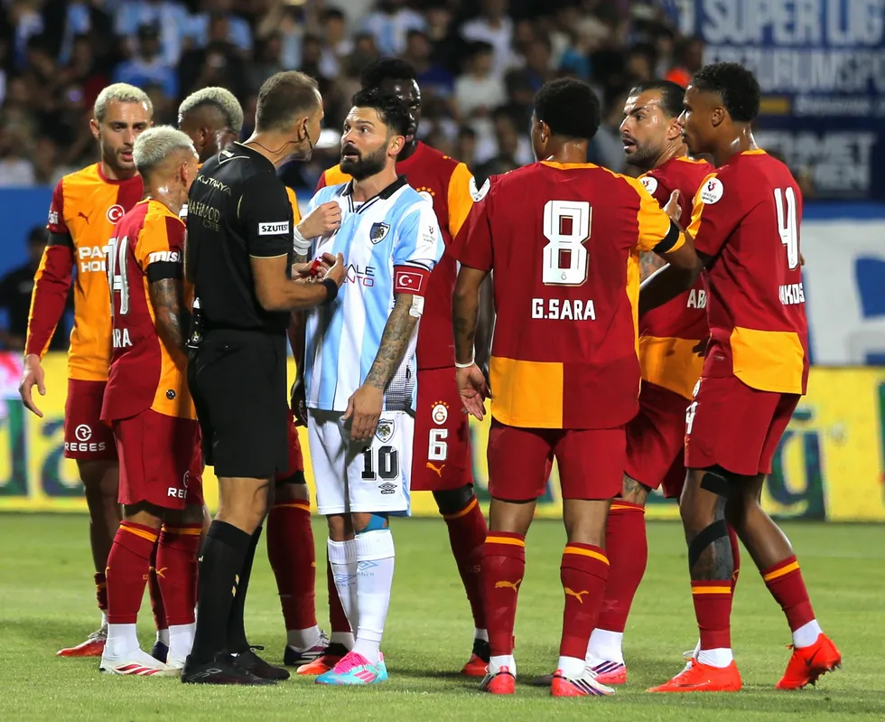 canli-anlatim-galatasaray-erzurumspor-1787340682878.jpg Aslan deplasmanda rahat kazandı! Maç sonucu: Erzurumspor 0-4 Galatasaray - 1