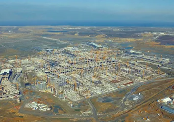 Yeni havalimanında 400 marka olacak