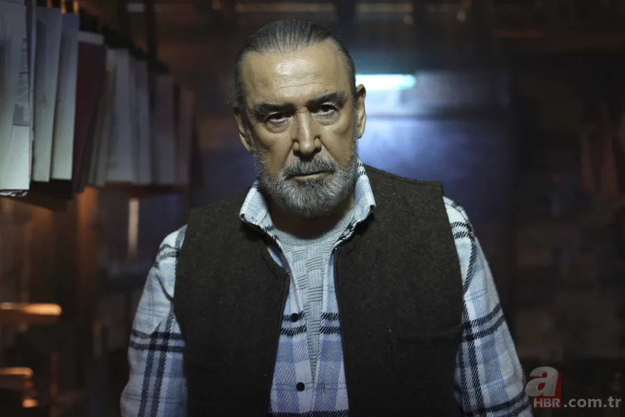 Usta oyuncu Cihan Ünal 80 yaşına girdi! Kızı Yağmur Ünal’dan nostaljik kutlama 6