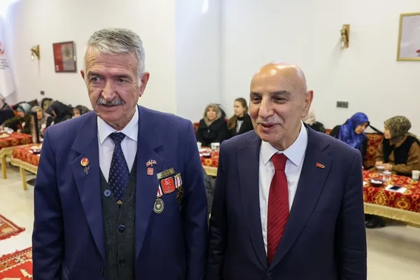 Ankara’nın Altınok’undan CHP’ye salvo: Koltuğa oturmak için vatan hainleri ile kol kola giremezsin