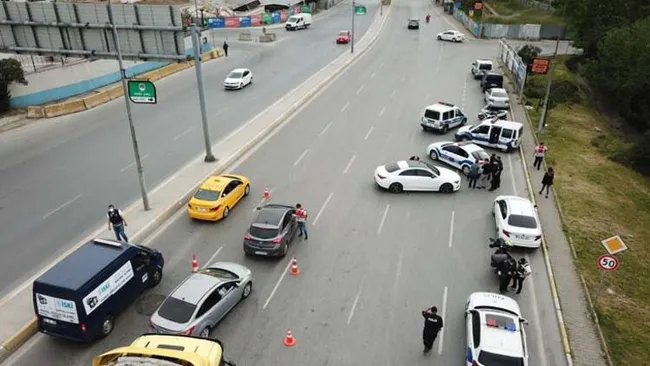İstanbul’da ceza yazan polisin plakasını alan kadının basın kartı sahte çıktı - 2
