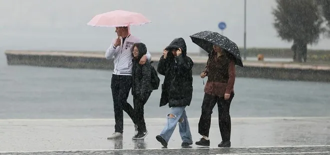 HAVA DURUMU | Meteoroloji günlerdir uyarıyordu! İstanbul güne sağanakla uyandı... Yağış devam edecek mi? İşte son tahminler