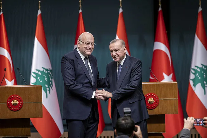 baskan-erdogandan-lubnan-basbakani-necib-mikati-ile-ortak-basin-toplantisinda-son-dakika-aciklamalari-1643737576964.jpg Başkan Erdoğan'dan Lübnan Başbakanı Necib Mikati ile ortak basın toplantısında son dakika açıklamaları - 2