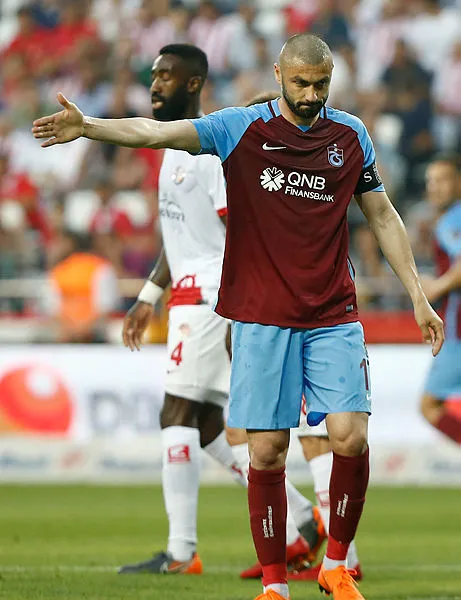 Burak Yılmaz'dan ayrılık açıklaması - 1
