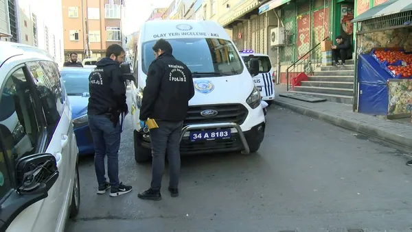 camide-namaz-kildigi-sirada-vuruldu-gaziosmanpasada-korku-dolu-anlar-1673189181635.jpg Camide namaz kıldığı sırada vuruldu! Gaziosmanpaşa'da korku dolu anlar - 2