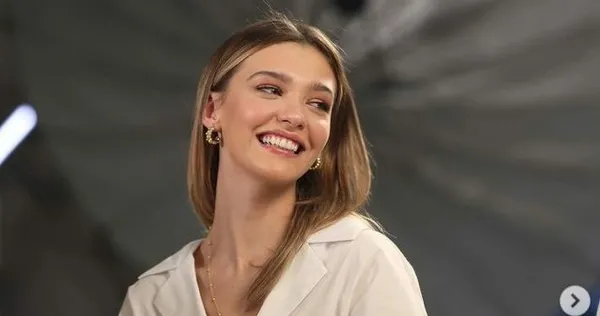 melisa-dongel-cekimlerde-olay-cikardi-mahallelilere-hakaretler-yagdirdi-1638770163588.jpg Melisa Döngel çekimlerde olay çıkardı! Mahallelilere hakaretler yağdırdı - 2