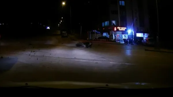 1680850871545.jpg Bursa’da dikkatsizlik sonucu meydana gelen kazalar kamerada: Ölümden böyle döndüler - 4