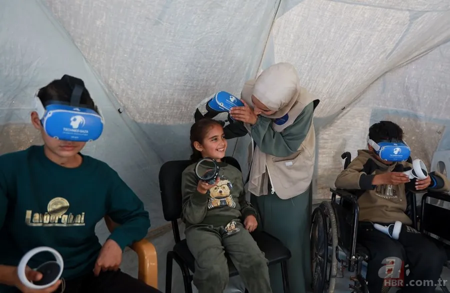 Gazze'de savaşın izleri "sanal gerçeklik"le siliniyor! Çocuklar yıkımdan "VR" ile uzaklaşıyor 4