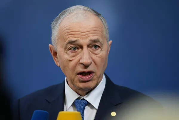 Finlandiya Cumhurbaşkanı Sauli Niinistö NATO üyeliğine başvuracaklarını açıkladı