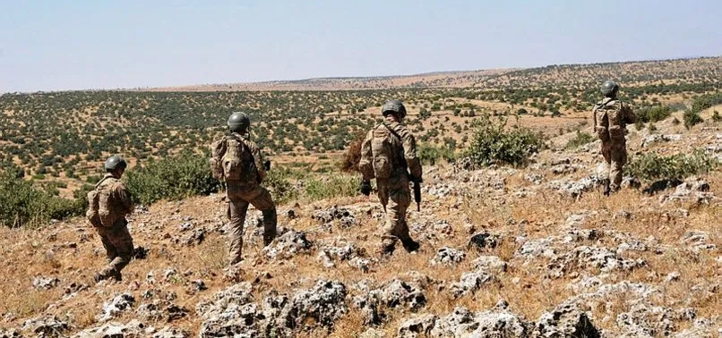 Kıran-2 Operasyonu’nda PKK’ya ait 7 sığınakta çok sayıda silah ve mühimmat ele geçirildi