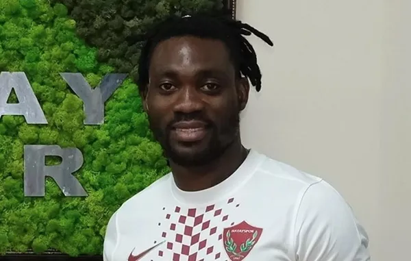 christian-atsu-oldu-mu-depremde-enkaz-altinda-kalan-christian-atsu-kimdir-kac-yasindaydi-1676702526508.jpg Christian Atsu öldü mü? Depremde enkaz altında kalan Christian Atsu kimdir, kaç yaşındaydı? - 4