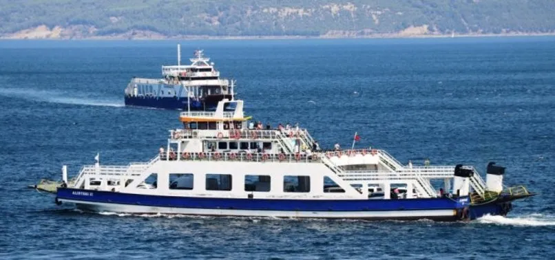 Çanakkale’de feribot seferlerine fırtına engeli