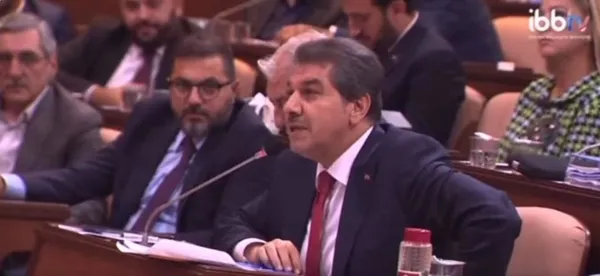 Sultan Vahdettin’e hakaret sonrası AK Parti’den CHP’ye İmamoğlu göndermesi: İngiliz sevdalısını uzakta aramayın balıkçıda Büyükelçiyle kadeh tokuşturana bakın