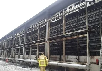 Maliye eski Bakanı Unakıtan’ın oğluna ait AB gıdada yangın çıktı